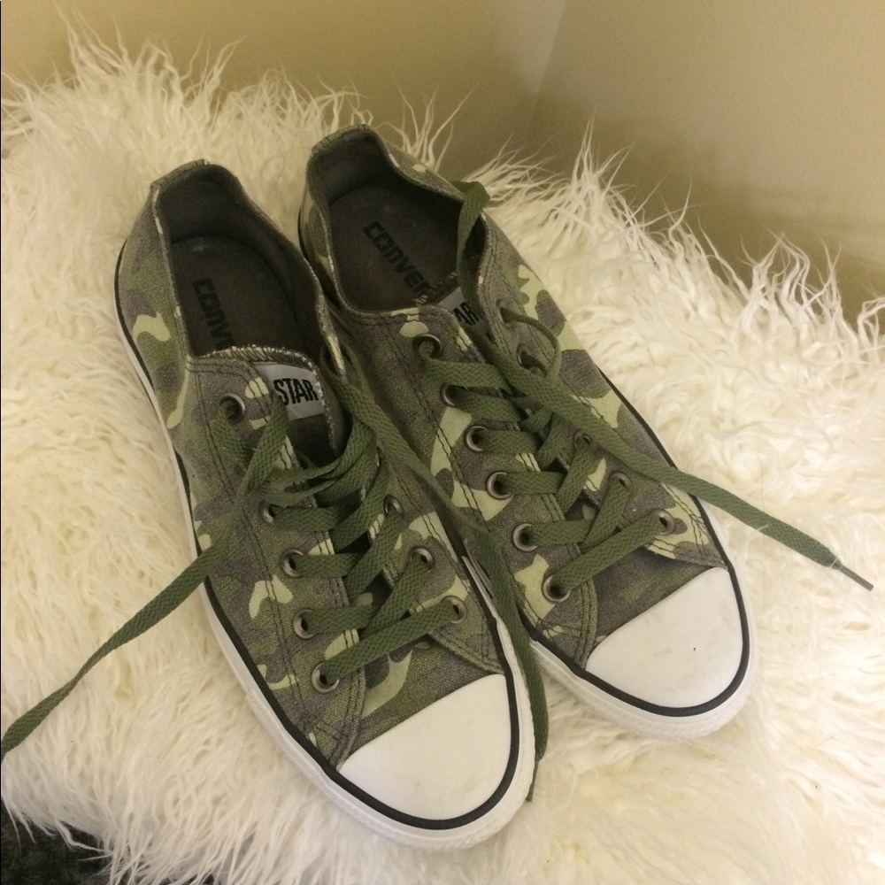 Converse Camo Sneakers -size 9